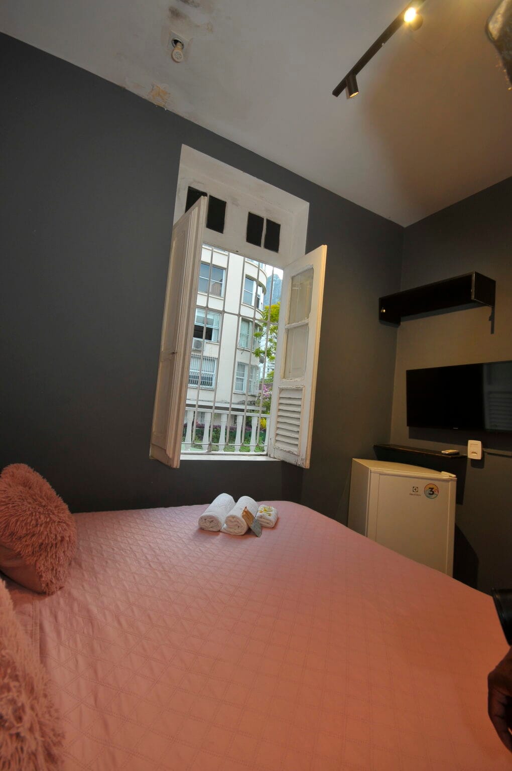 Suite-casal-botafogo-Rio-hostel-vista pro cristo-Raul